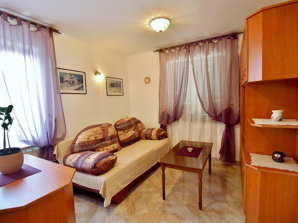 Apartments Fabijanic Barbat na Rabu Екстер'єр фото